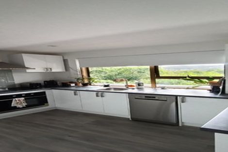 Photo of property in 9 Kate Way, Karori, Wellington, 6012