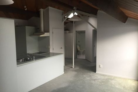 Photo of property in Metro Apartments, 16/220 Thorndon Quay, Pipitea, Wellington, 6011