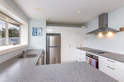 Photo of property in 10 Lomax Place, Islington, Christchurch, 8042