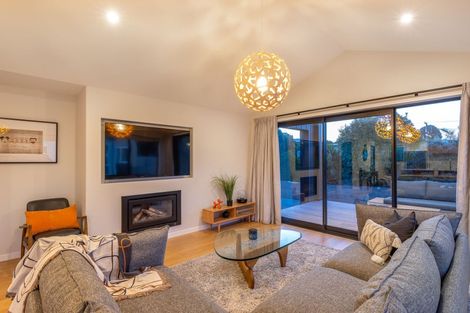 Photo of property in 35 Titoki Road, Waikanae Beach, 5036