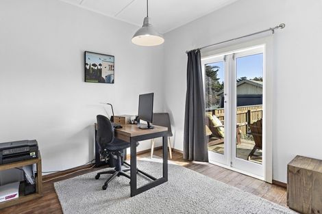 Photo of property in 6 South Featherston Road, South Featherston, Featherston, 5771