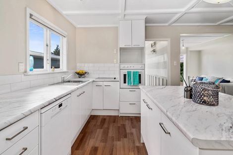 Photo of property in 5 Sunrise Avenue, Owhata, Rotorua, 3010