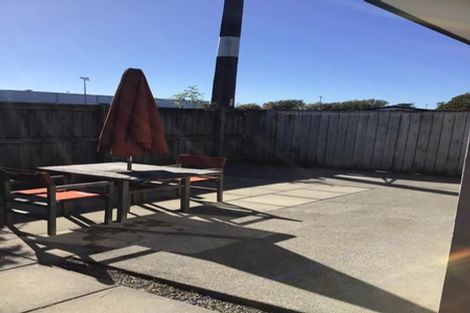 Photo of property in 18 Royal Oak Drive, Kelvin Grove, Palmerston North, 4414