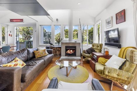 Photo of property in 16 Beach Street, Island Bay, Wellington, 6023