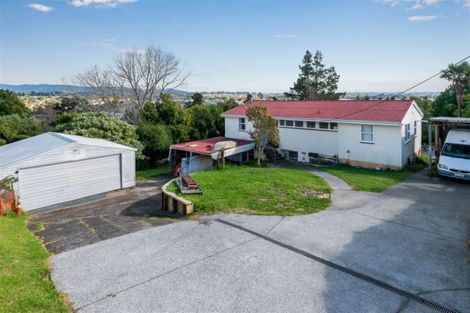 Photo of property in 35 Sunnyside Road, Sunnyvale, Auckland, 0612