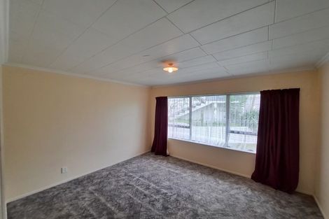 Photo of property in 81 Riversdale Drive, Merrilands, New Plymouth, 4312