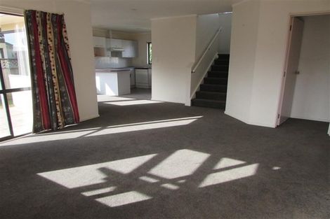 Photo of property in 4/19 Roanoke Way, Albany, Auckland, 0632