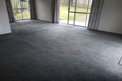 Photo of property in 2/317 Triangle Road, Massey, Auckland, 0614