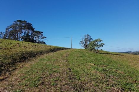 Photo of property in 17 Tamahunga Drive, Matakana, 0985