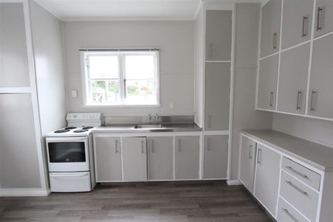 Photo of property in 112 Forest Lake Road, Forest Lake, Hamilton, 3200