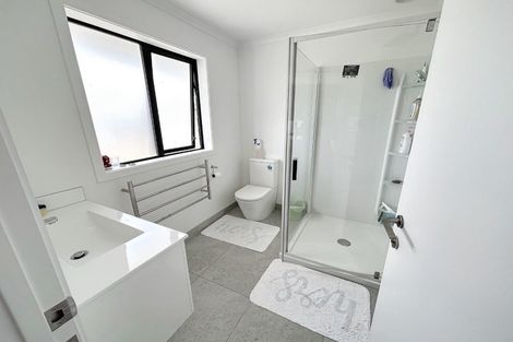 Photo of property in 26 Sardinia Grove, Fitzherbert, Palmerston North, 4410