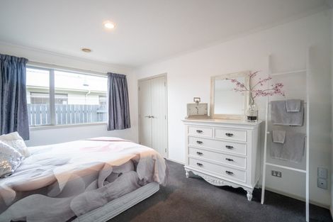 Photo of property in 3 Peppertree Glade, Kelvin Grove, Palmerston North, 4414