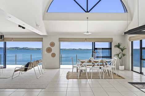 Photo of property in 42 Manganese Point Road, Tamaterau, Whangarei, 0174