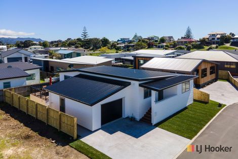 Photo of property in 8 Moet Crescent, Waihi Beach, 3611