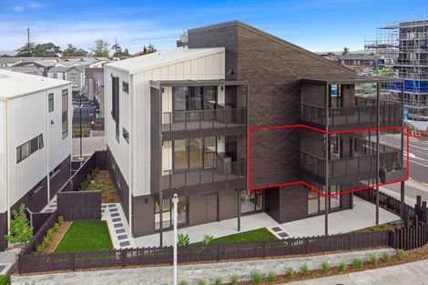 Photo of property in 2/2 Te Rito Road, Hobsonville, Auckland, 0616