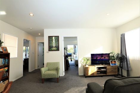 Photo of property in 56 Prince Regent Drive, Half Moon Bay, Auckland, 2012