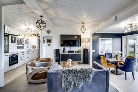 Photo of property in 123 North Shore Road, Eskdale, Napier, 4182