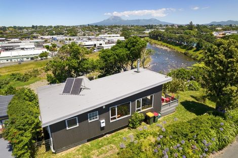 Photo of property in 68 Clemow Road, Fitzroy, New Plymouth, 4312