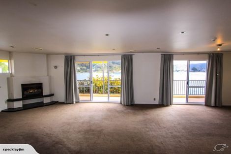 Photo of property in 18a Trevor Terrace, Paremata, Porirua, 5024
