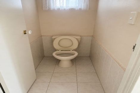 Photo of property in 11 Noall Street, Te Atatu Peninsula, Auckland, 0610