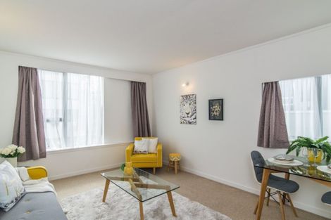 Photo of property in Hobson Court Flats, 25/70 Hobson Street, Thorndon, Wellington, 6011