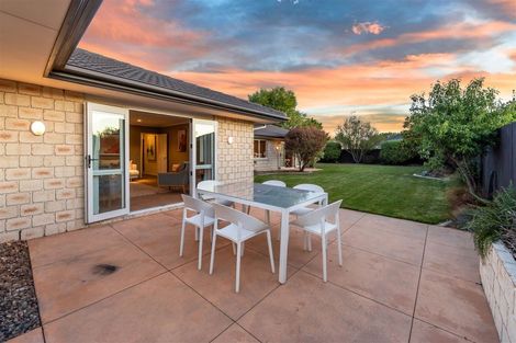 Photo of property in 8 Springside Place, Redwood, Christchurch, 8051