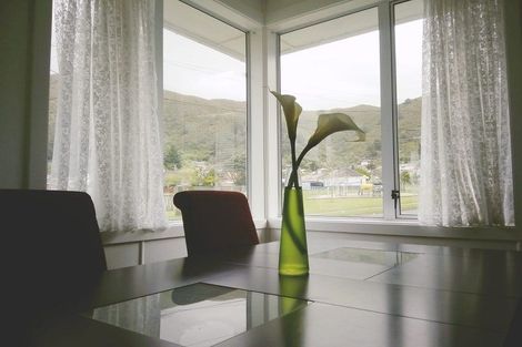 Photo of property in 69 Judd Crescent, Naenae, Lower Hutt, 5011