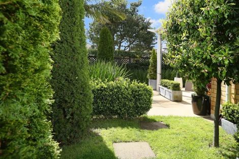 Photo of property in 34 Espalier Drive, Henderson, Auckland, 0612