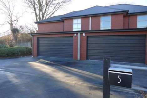 Photo of property in 3 Athol Terrace, Upper Riccarton, Christchurch, 8041