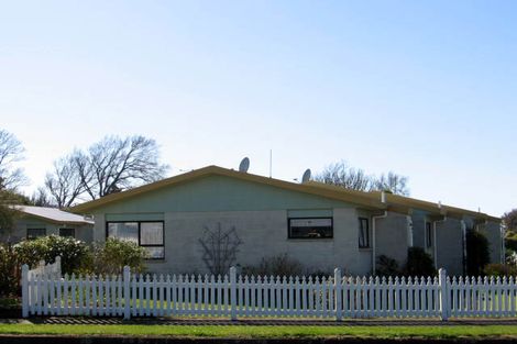 Photo of property in Matthew Garden Flats, 53 Fox Street, Featherston, 5710