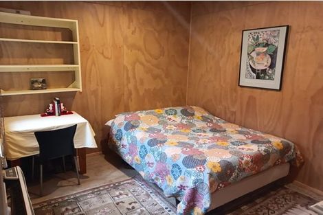 Photo of property in 90 Glenmore Street, Northland, Wellington, 6012