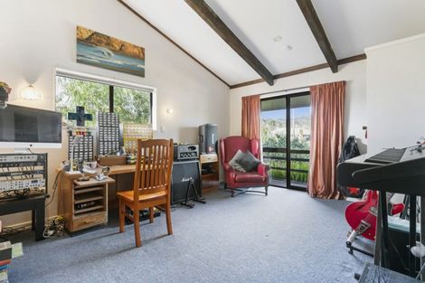Photo of property in 106 Lorraine Place, Whangamata, 3620