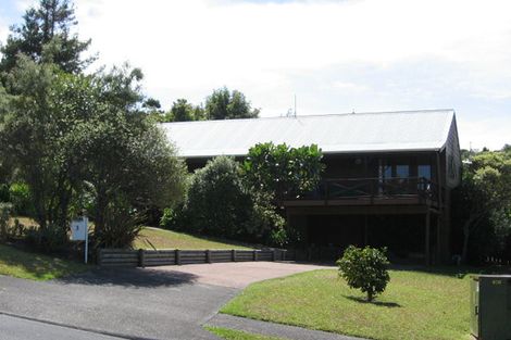 Photo of property in 3 Branston Avenue, Browns Bay, Auckland, 0630