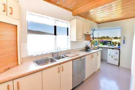 Photo of property in 2 Astrolabe Place, Gulf Harbour, Whangaparaoa, 0930