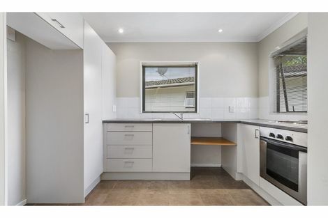 Photo of property in 100 Moire Road, West Harbour, Auckland, 0618