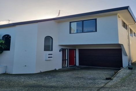 Photo of property in 3/102 Greenhithe Road, Greenhithe, Auckland, 0632