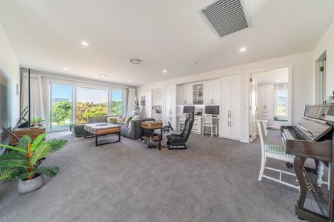Photo of property in 87 Rutherford Drive, Waikanae Beach, Waikanae, 5036