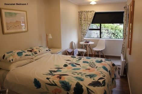 Photo of property in 90 William Bayes Place, Red Beach, 0932