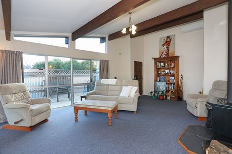 Photo of property in 10 Cheviot Place, Feilding, 4702