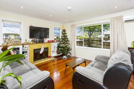 Photo of property in 44 Seddon Street, Wallaceville, Upper Hutt, 5018