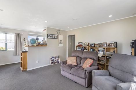 Photo of property in 5 Kinvig Place, Ranui, Auckland, 0612