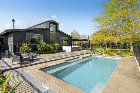 Photo of property in 17-19 Weld Street, Martinborough, 5711