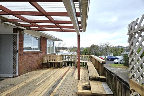 Photo of property in 2/56 Cockayne Crescent, Sunnynook, Auckland, 0620