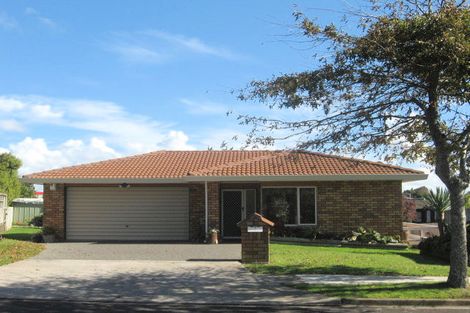 Photo of property in 6 Lochend Place, Highland Park, Auckland, 2010
