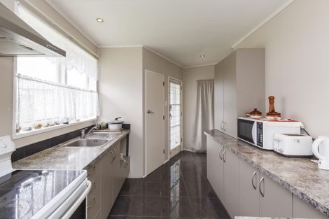 Photo of property in 26 Rhodes Drive, Kelvin Grove, Palmerston North, 4414