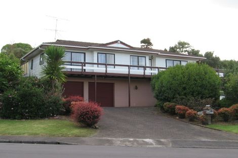 Photo of property in 8 Forsythe Place, Massey, Auckland, 0614