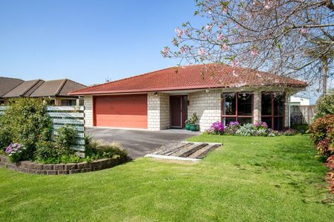 Photo of property in 8 Harris Place, Ngatea, 3503