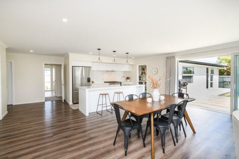 Photo of property in 2 Henty Lane, Marton, 4710