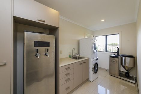 Photo of property in 84 Oroua Road, Kairanga, Palmerston North, 4475