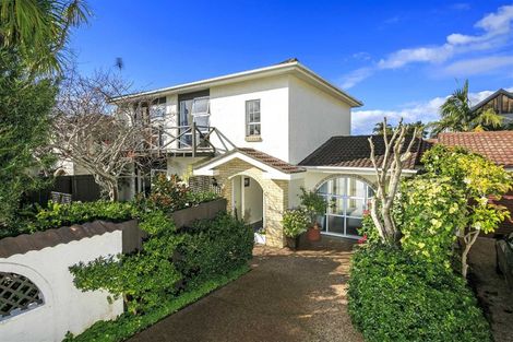 Photo of property in 2/4 Frater Avenue, Milford, Auckland, 0620